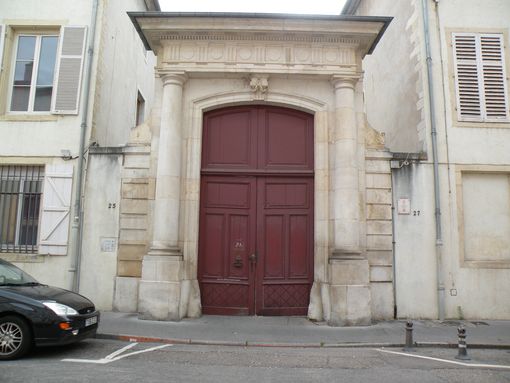  Porte cochère et vantaux, Maison de Brémoncourt, 25, rue de la Source